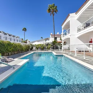 apartamentos-las-casas.in-canary-islands.com/